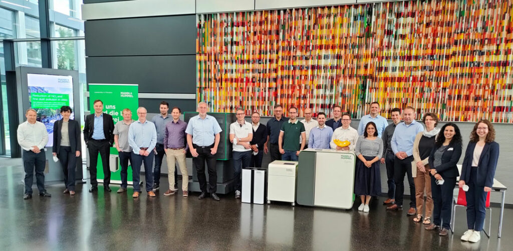 Group-Picture-Kick-Off